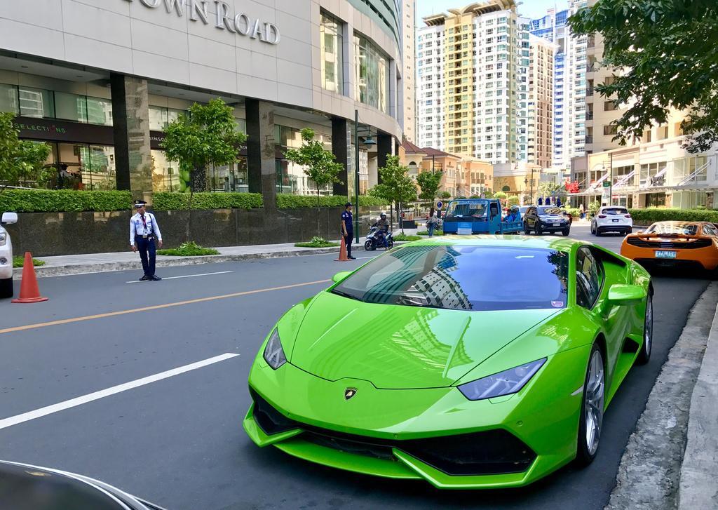 Forbestown Place At The Fort Bgc Taguig Exterior photo